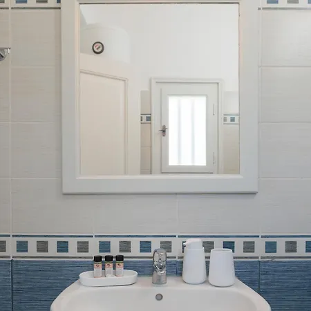 Evdokia - Luxury Olive Yard With Aegean View בית כפרי Moutsoúna