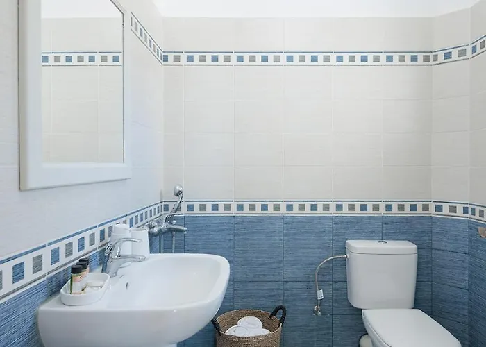 Evdokia - Luxury Olive Yard With Aegean View Séjour à la campagne Moutsoúna